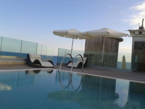  Hotel L'Approdo  Анцио